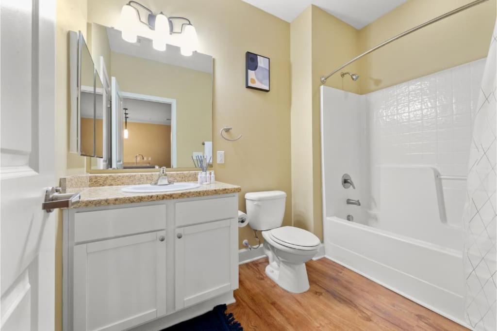 Апартаменти Viagem Perfect 1Br With Balcony Pool And Gym Мертл-Біч Екстер'єр фото